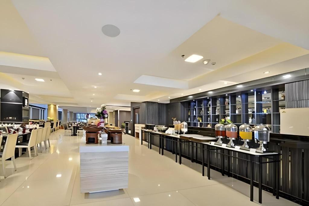 Travello Hotel Bandung Exterior photo