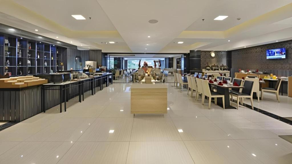 Travello Hotel Bandung Exterior photo