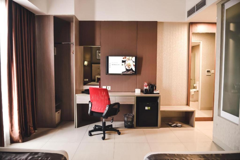 Travello Hotel Bandung Exterior photo
