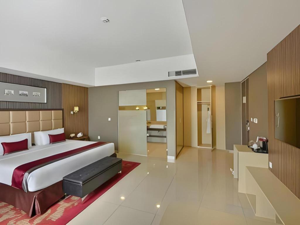 Travello Hotel Bandung Exterior photo