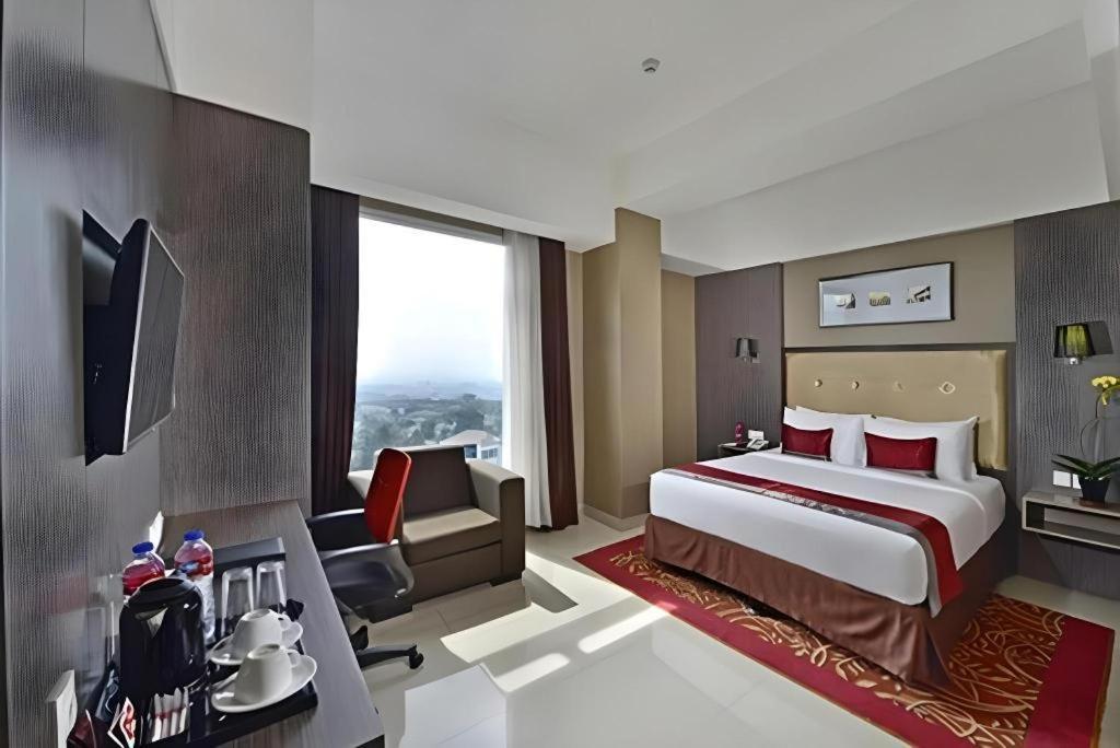 Travello Hotel Bandung Exterior photo